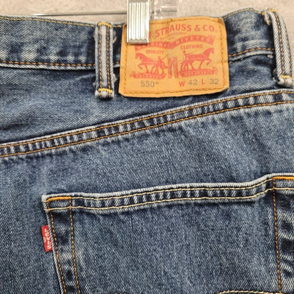 Levi's‎ 550 Men's 42x32 Denim Jeans Medium Wash Blue